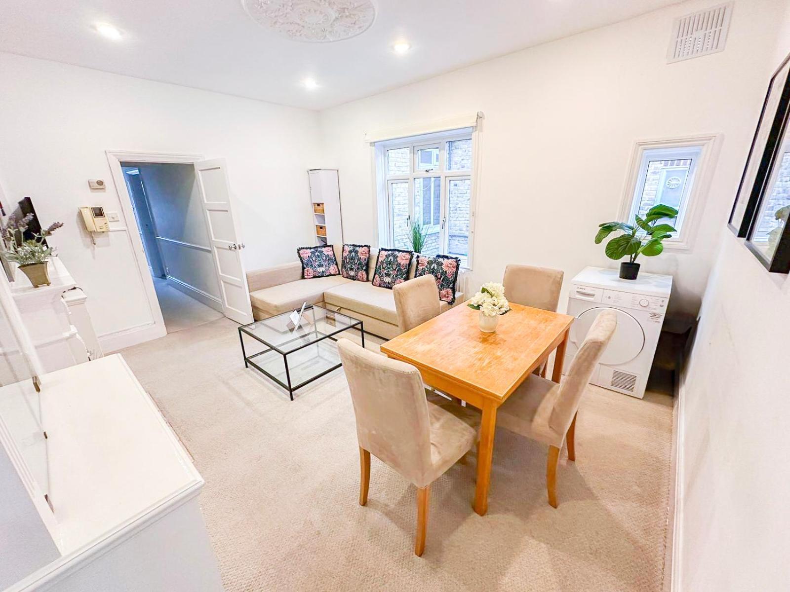 Lovely 3 Bedroom Maisonette With Private Roof Terrace In Hammersmith ロンドン エクステリア 写真